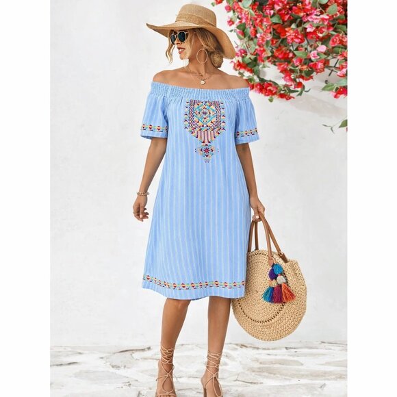 ANDREE BY UNIT Dresses & Skirts - Andree by UNIT Dress. Blue White Striped Colorful Southwestern Embroidery Size M